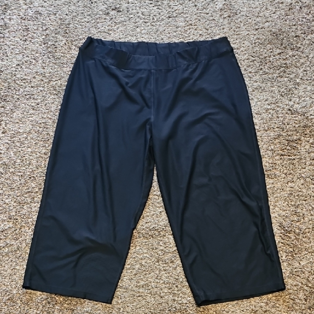 XERSION Womens Black Ceopped Pants. 20" Inseam. Plus Sz 2x!